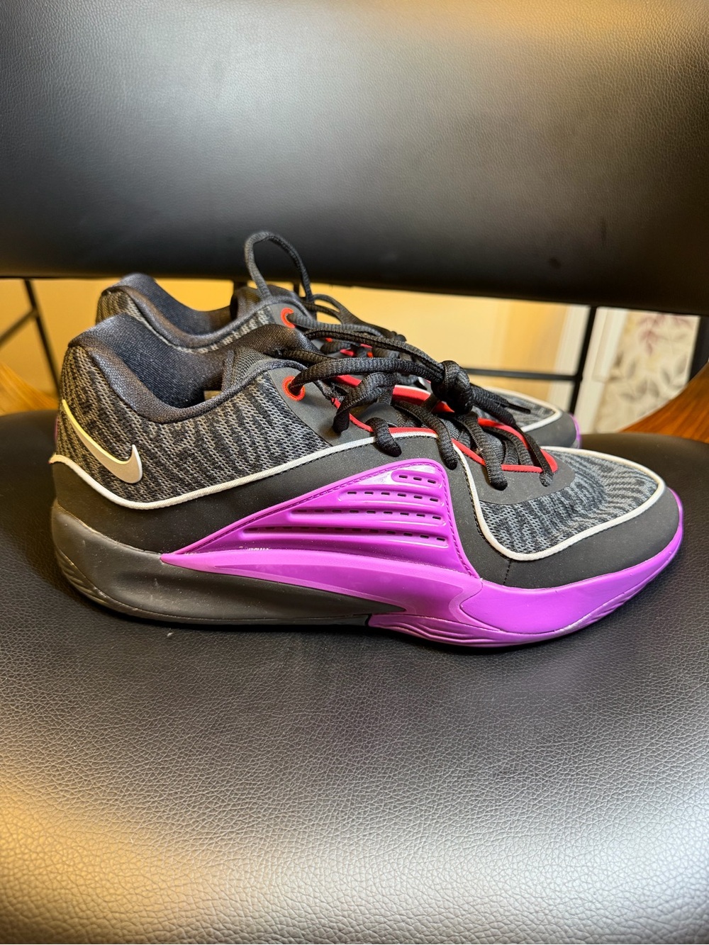 Nike Kids Black & Purple Low-Top Sneakers